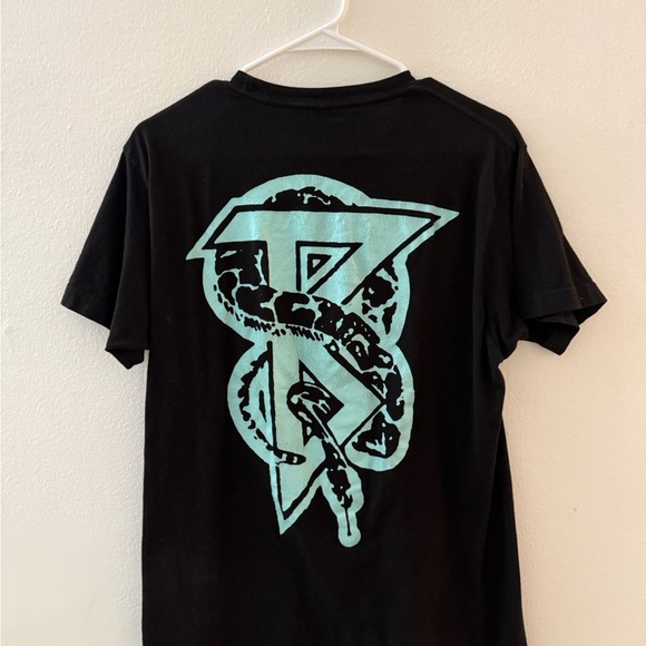 Beartooth Official Merch Band - Picture 2 of 2